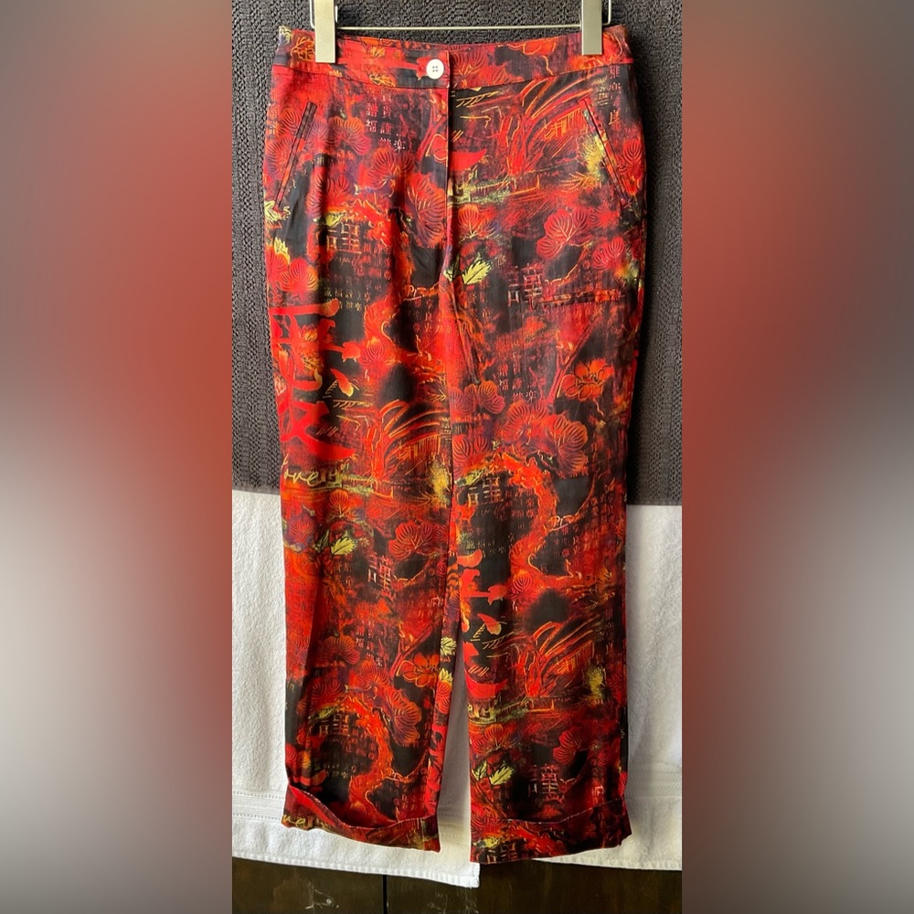 Chico's Bold Red and Black Capris